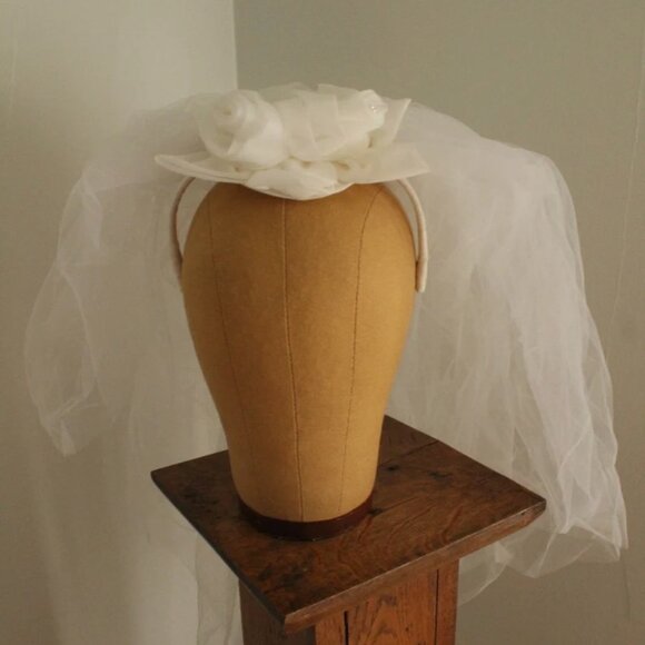 1960’s Wedding Veil with Floral Headband - Picture 1 of 4